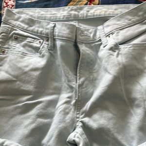 Gap Light Blue light weight denim cropped jeans-size 27 - rise 9 inch inseam 26